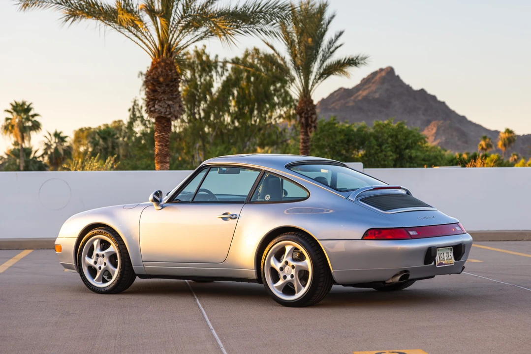 1995 Porsche 993 Carrera 4 - Image 8 of 31