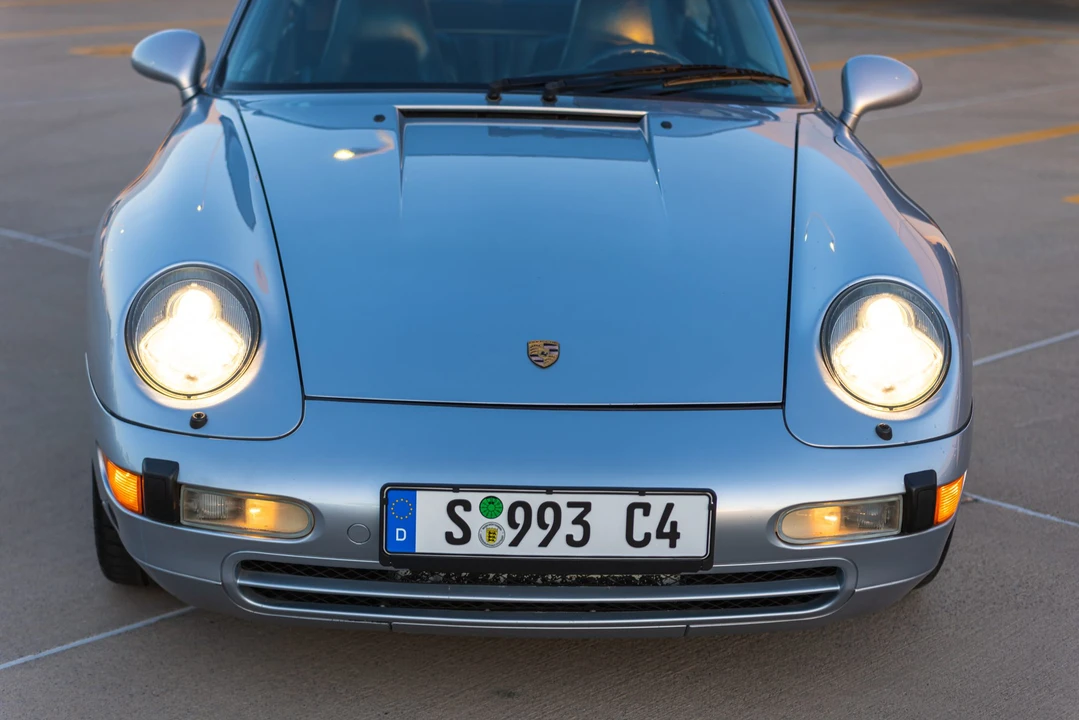 1995 Porsche 993 Carrera 4 - Image 14 of 31