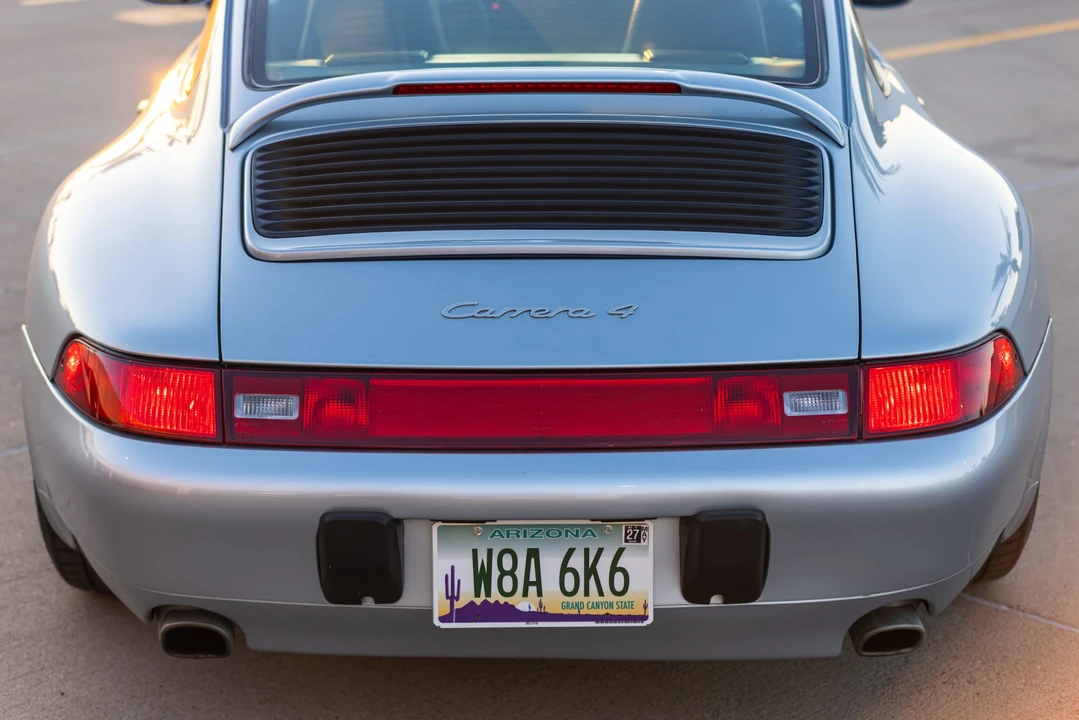 1995 Porsche 993 Carrera 4 - Image 17 of 31
