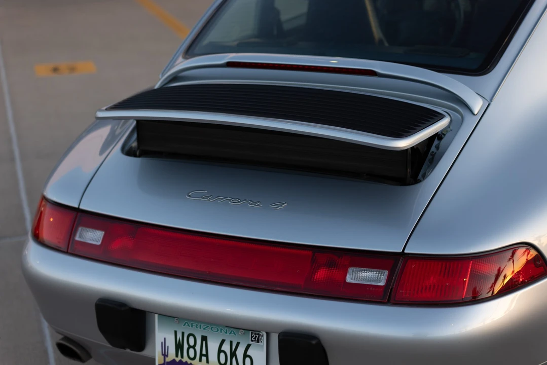 1995 Porsche 993 Carrera 4 - Image 26 of 31