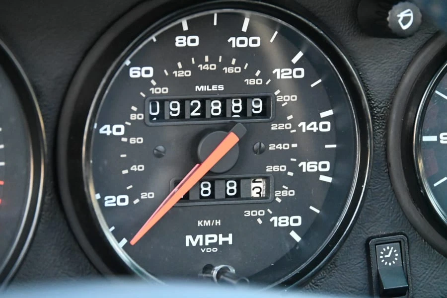 1995 Porsche 993 Carrera 4 - Image 16 of 19