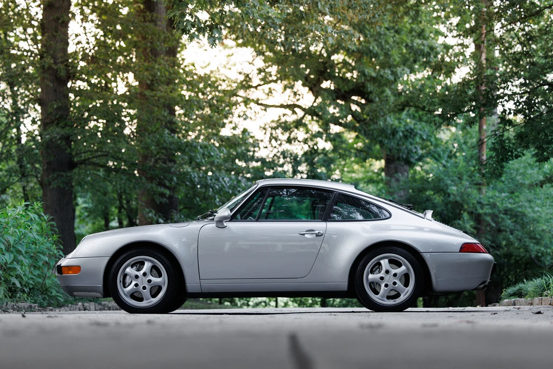 1995 Porsche 993 Carrera 4 - Image 13 of 31