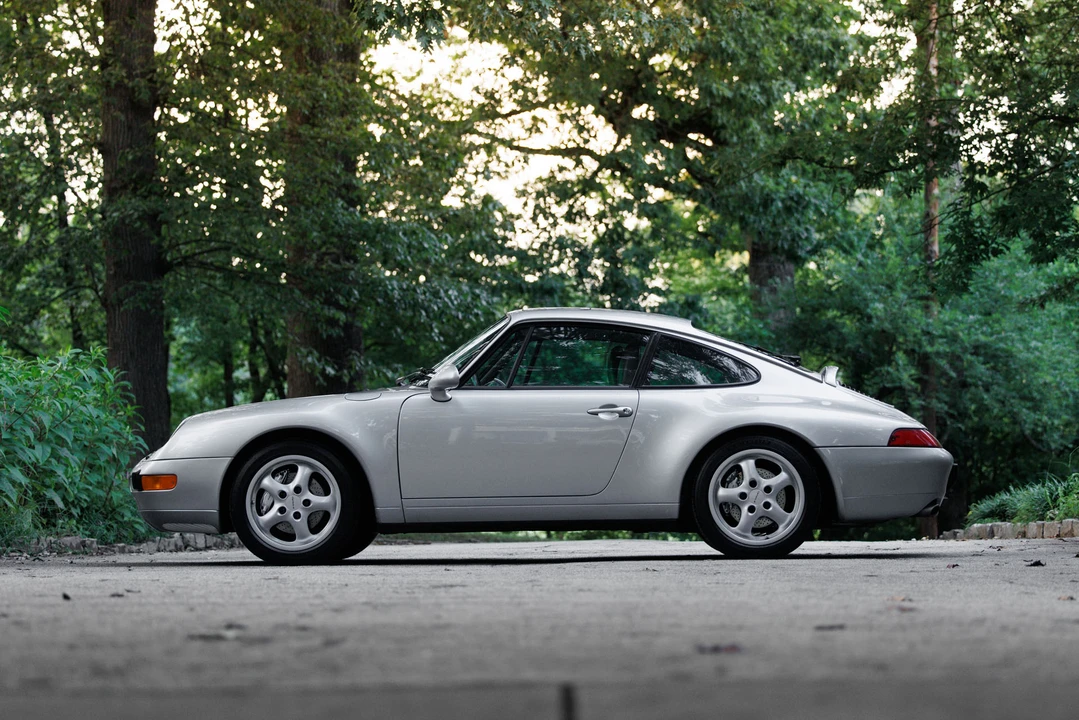 1995 Porsche 993 Carrera 4 - Image 14 of 31