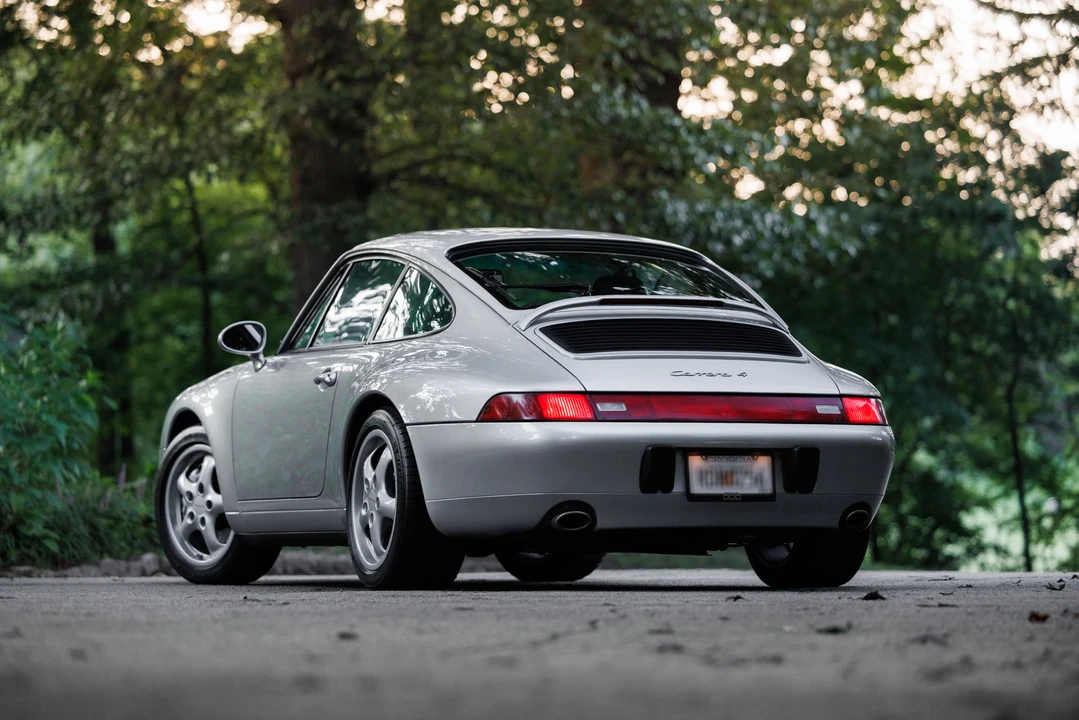 1995 Porsche 993 Carrera 4 - Image 17 of 31