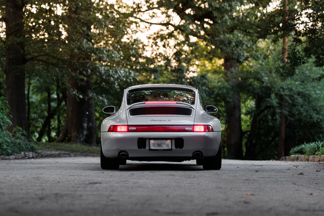 1995 Porsche 993 Carrera 4 - Image 19 of 31