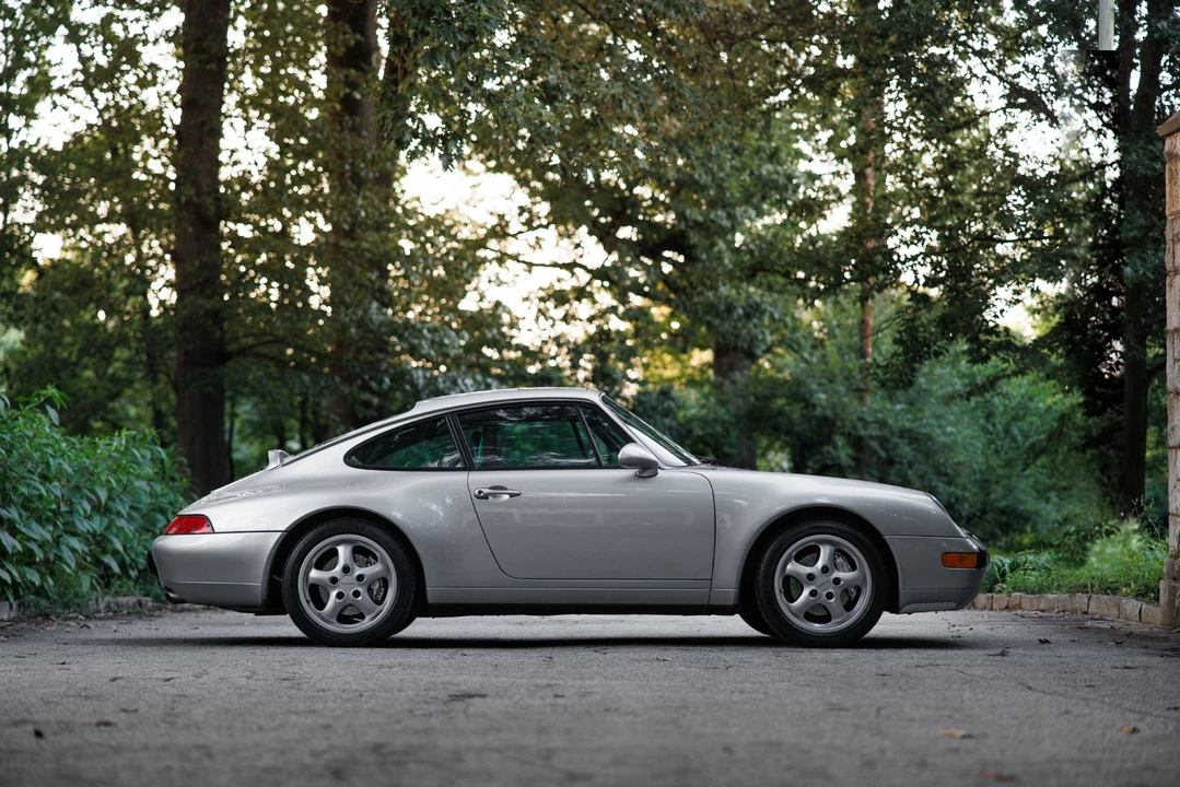 1995 Porsche 993 Carrera 4 - Image 23 of 31