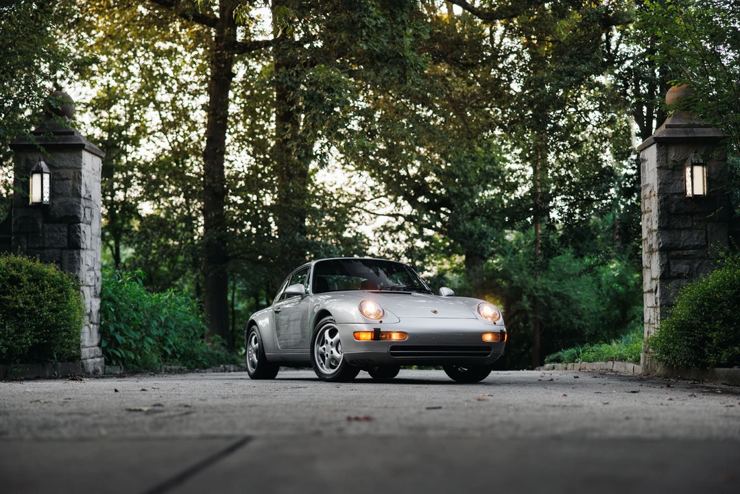 1995 Porsche 993 Carrera 4 - Image 25 of 31