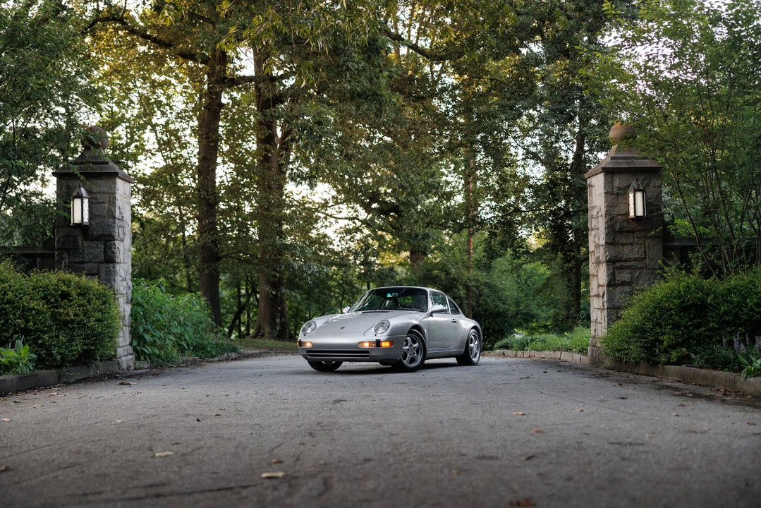 1995 Porsche 993 Carrera 4 - Image 26 of 31