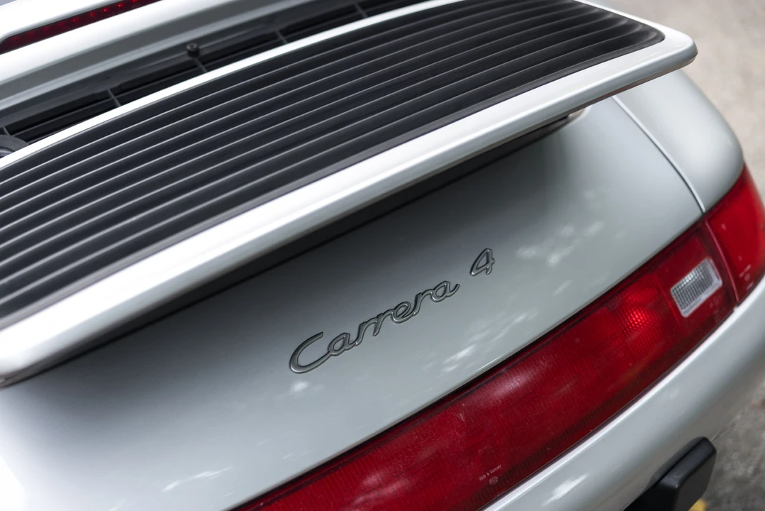 1995 Porsche 993 Carrera 4 - Image 27 of 31