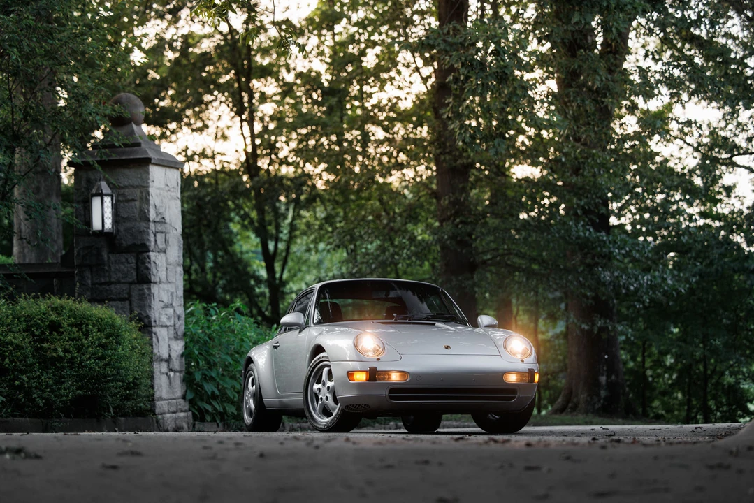 1995 Porsche 993 Carrera 4 - Image 7 of 31