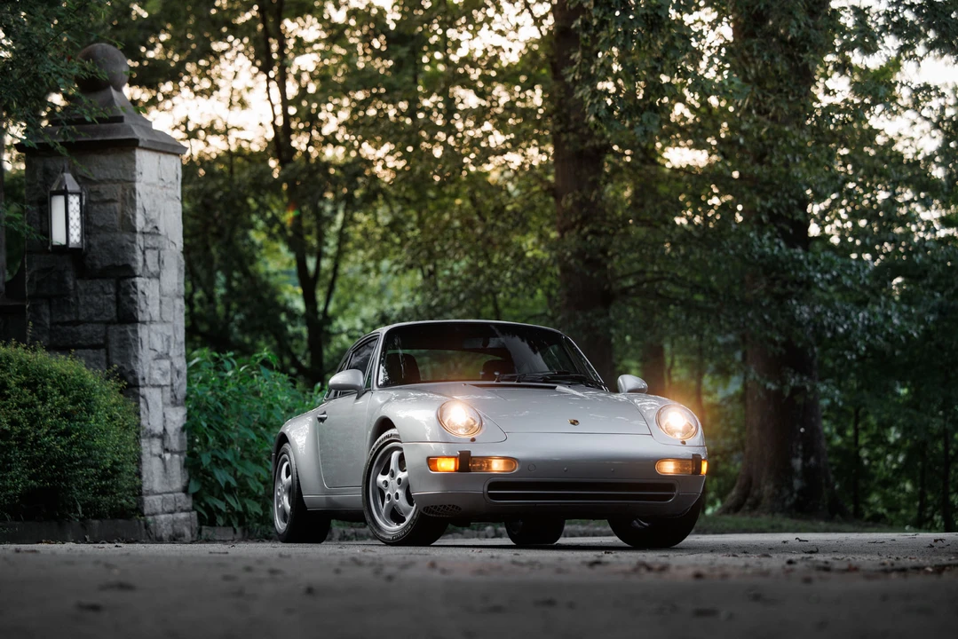 1995 Porsche 993 Carrera 4 - Image 8 of 31