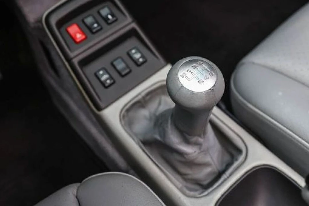 1995 Porsche 993 Carrera 4 - Image 27 of 31