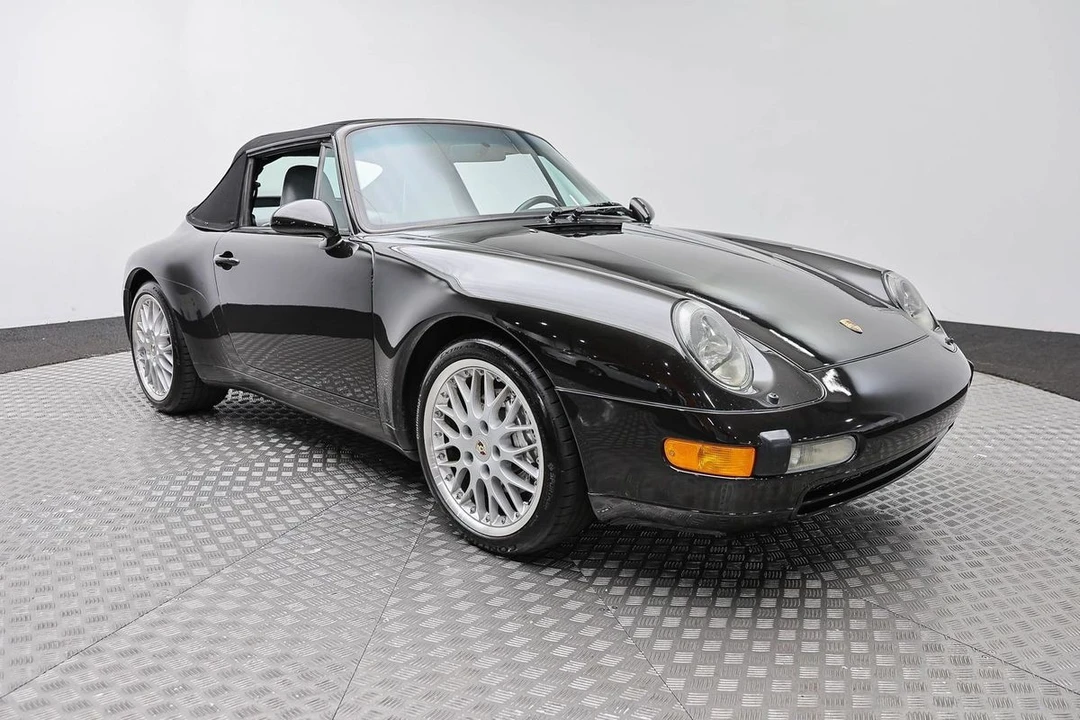 1995 Porsche 993 Carrera 4 - Image 13 of 31