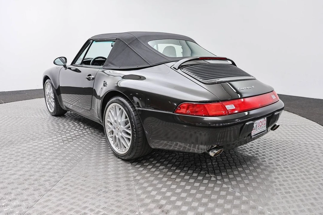1995 Porsche 993 Carrera 4 - Image 7 of 31