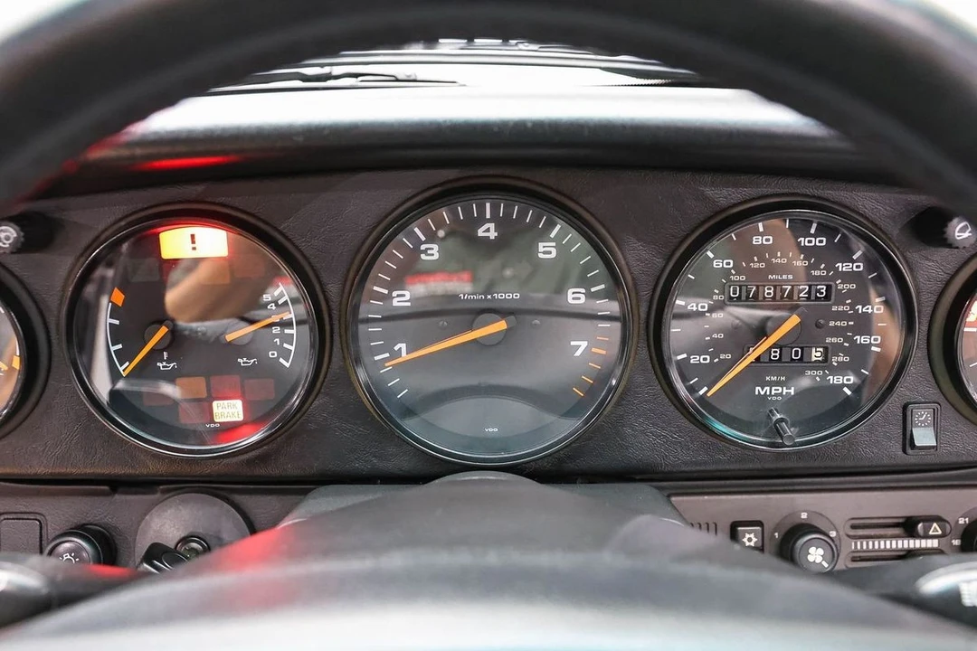 1995 Porsche 993 Carrera 4 - Image 26 of 31