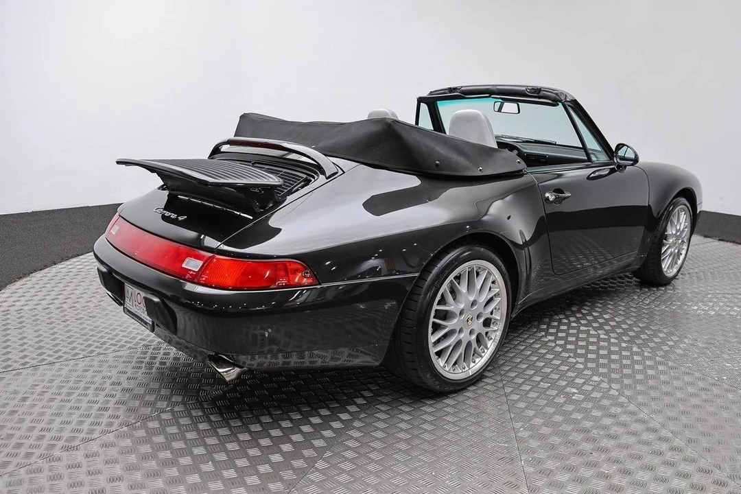1995 Porsche 993 Carrera 4 - Image 5 of 31