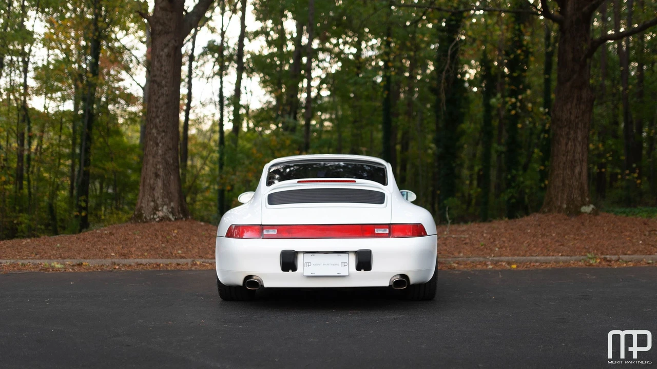 2019 Porsche 993 Carrera - Image 11 of 31
