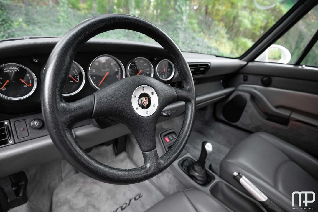 2019 Porsche 993 Carrera - Image 14 of 31