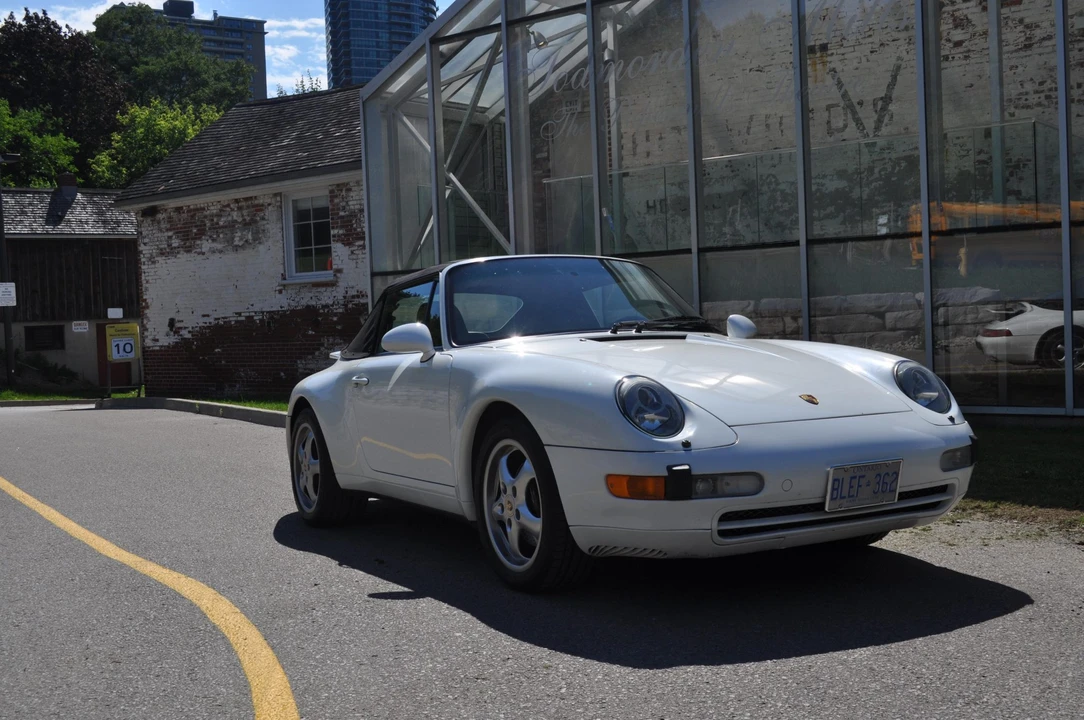 1995 Porsche 993 Carrera - Image 8 of 31
