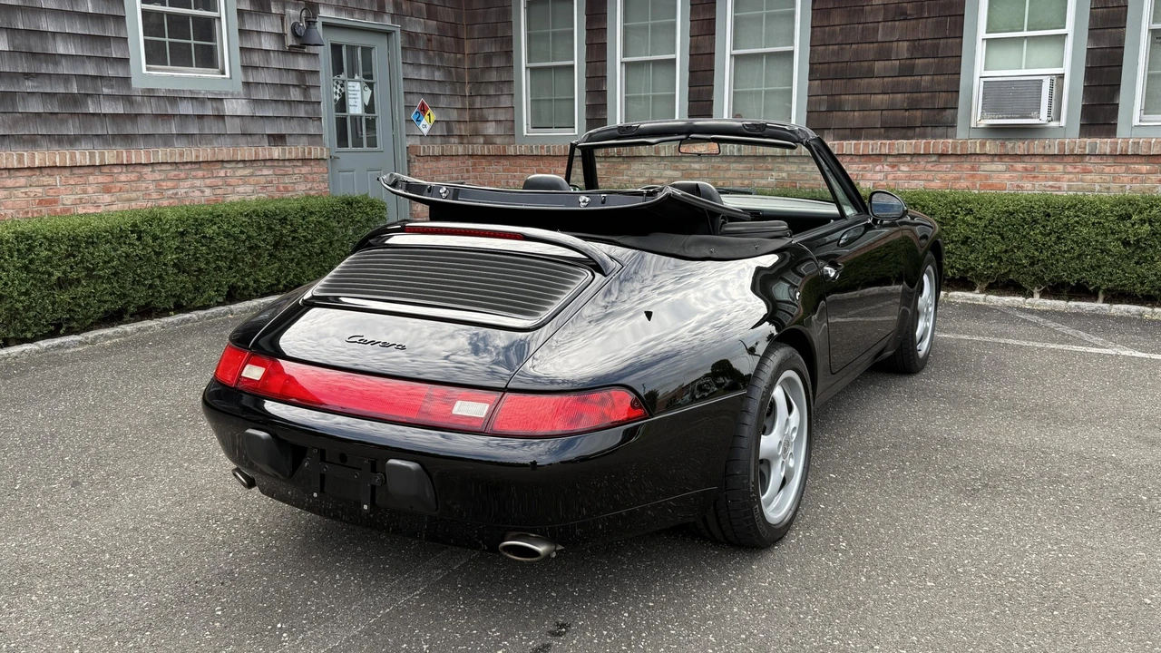 1995 Porsche 993 Carrera - Image 13 of 31