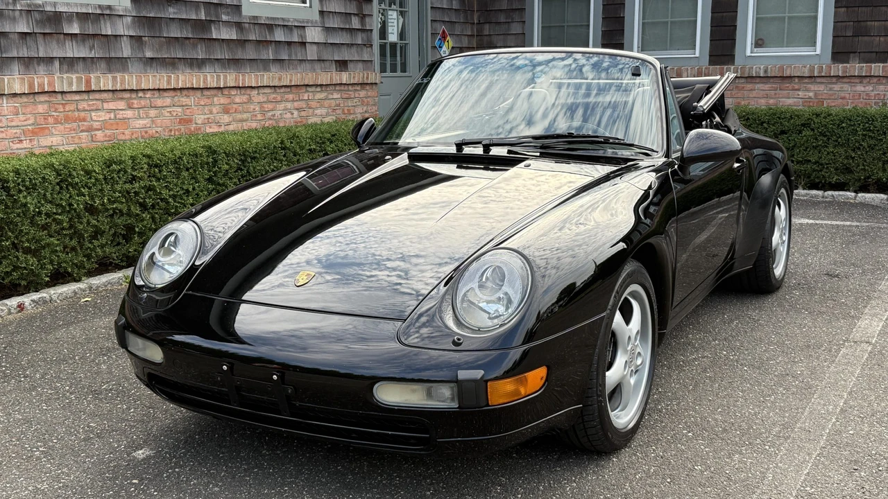 1995 Porsche 993 Carrera - Image 2 of 31