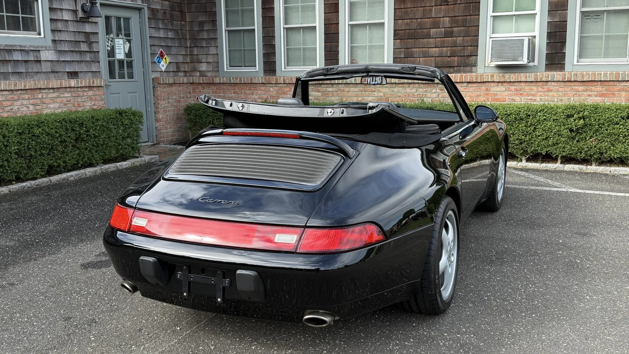 1995 Porsche 993 Carrera - Image 12 of 31