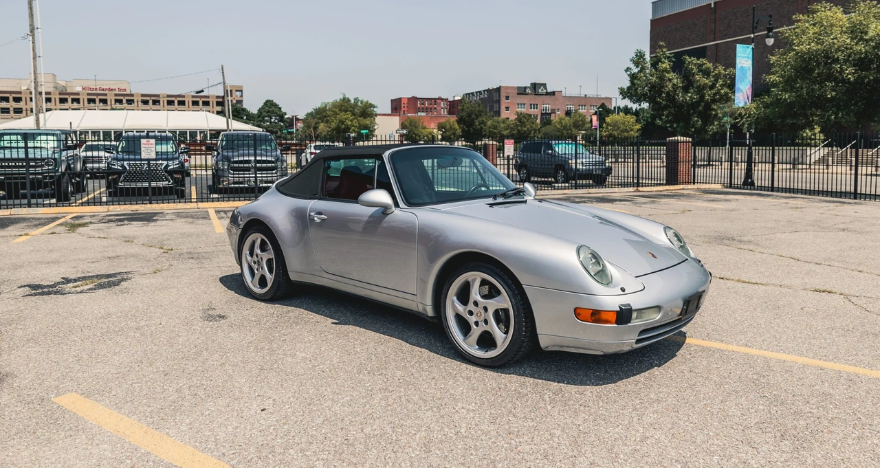 1995 Porsche 993 Carrera - Image 17 of 31