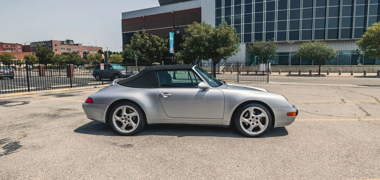1995 Porsche 993 Carrera - Image 15 of 31