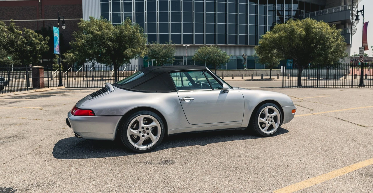 1995 Porsche 993 Carrera - Image 14 of 31