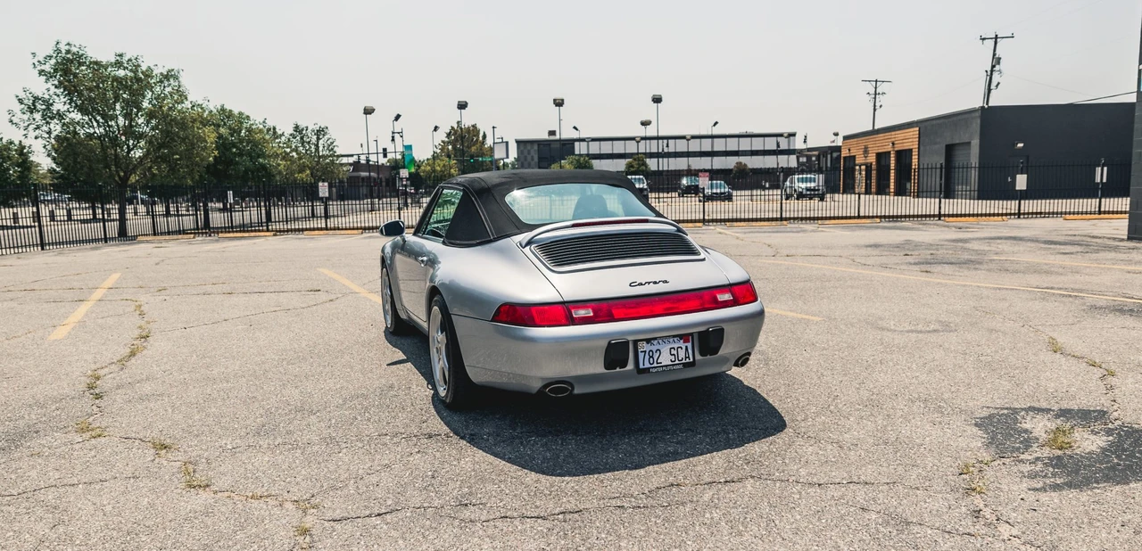 1995 Porsche 993 Carrera - Image 10 of 31