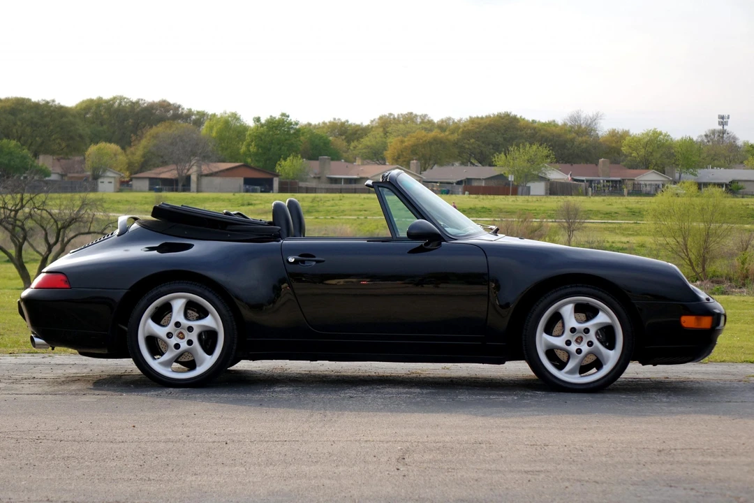 1995 Porsche 993 Carrera - Image 2 of 31