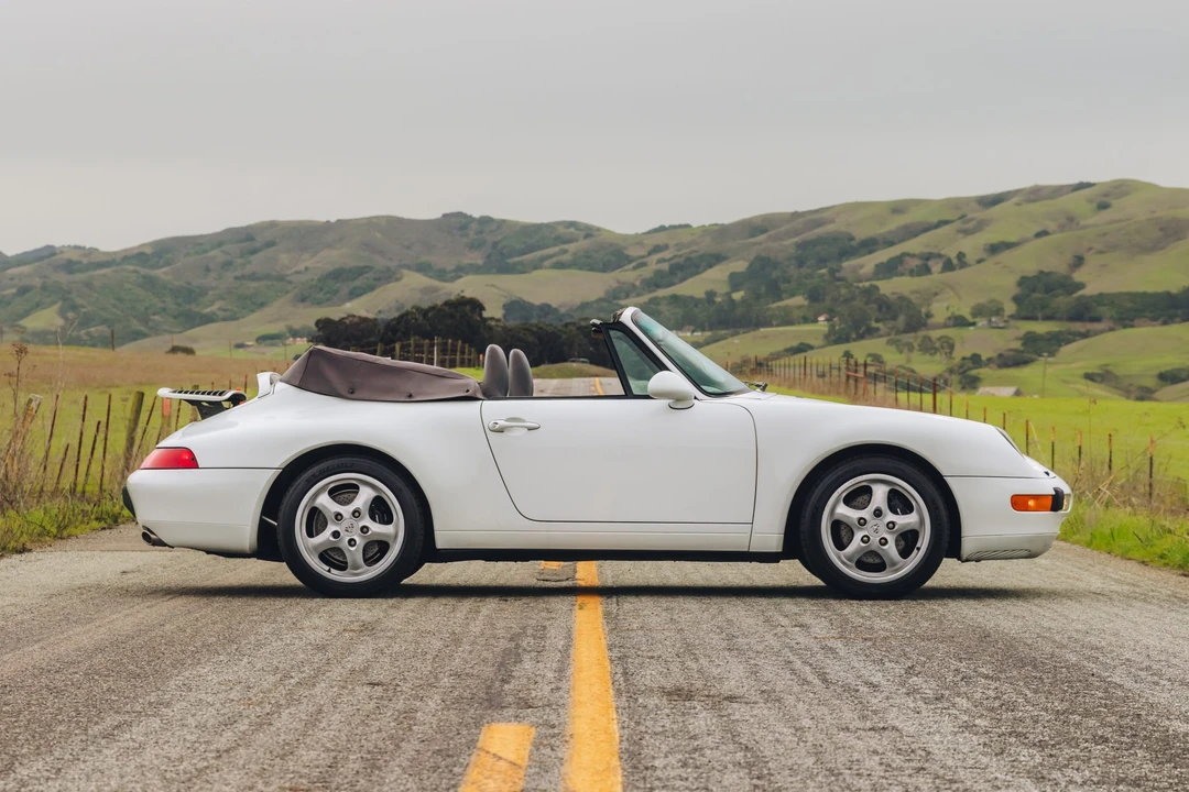 1995 Porsche 993 Carrera - Image 13 of 31