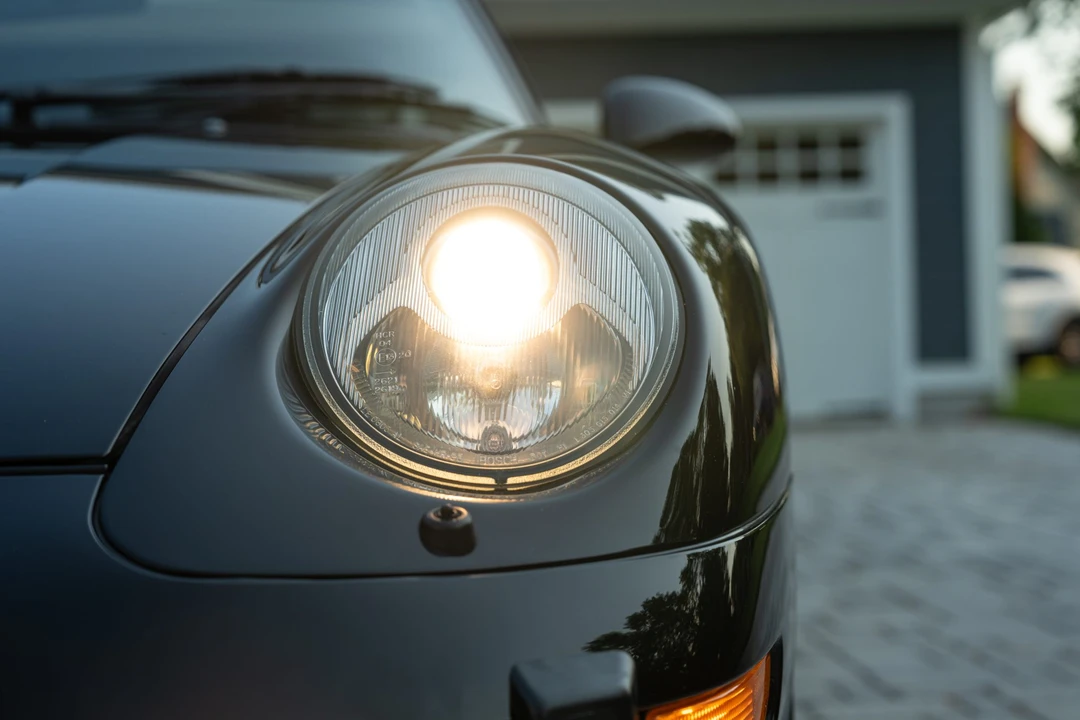 1995 Porsche 993 Carrera - Image 22 of 31