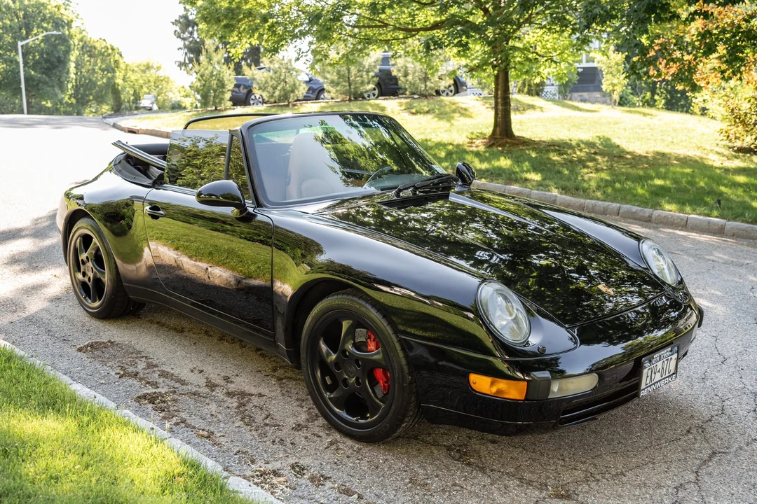 1995 Porsche 993 Carrera - Image 1 of 31