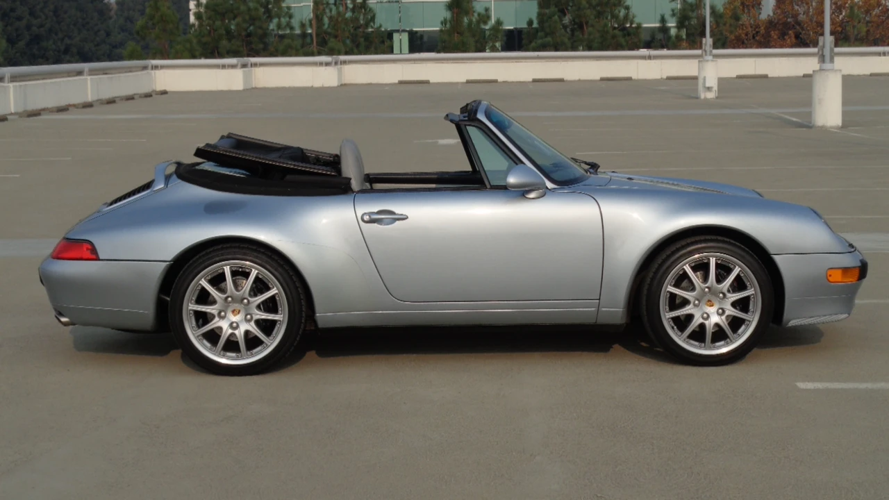 1995 Porsche 993 Carrera - Image 12 of 31