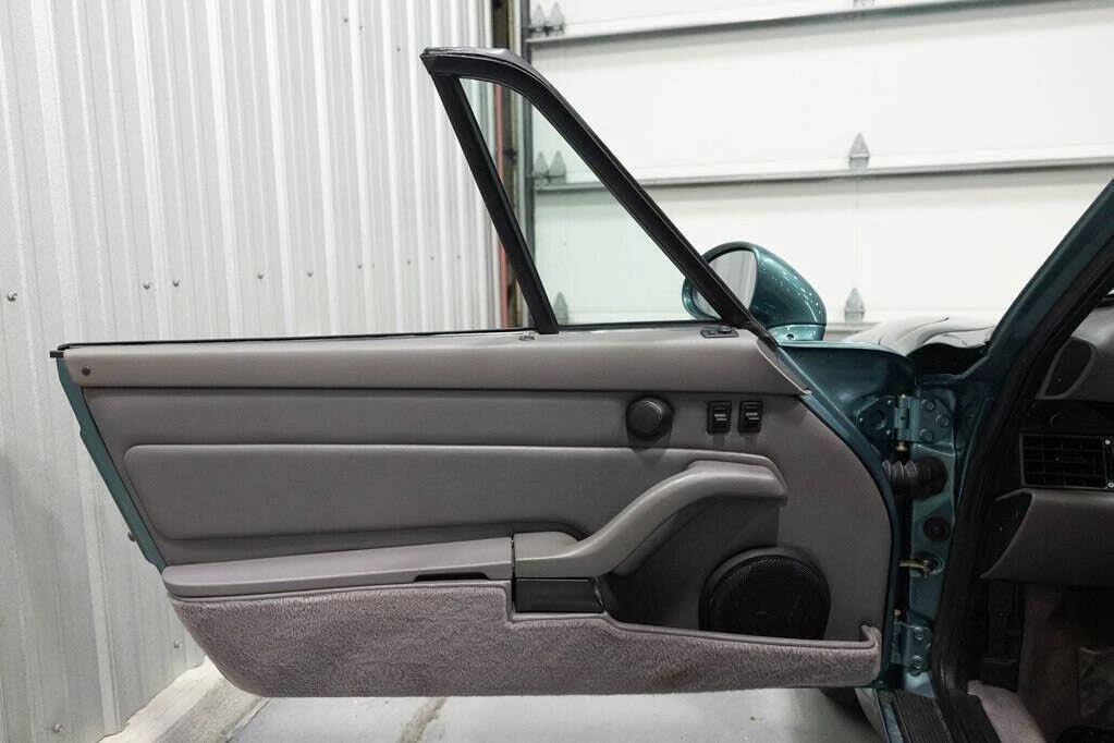 1995 Porsche 993 Carrera - Image 22 of 31
