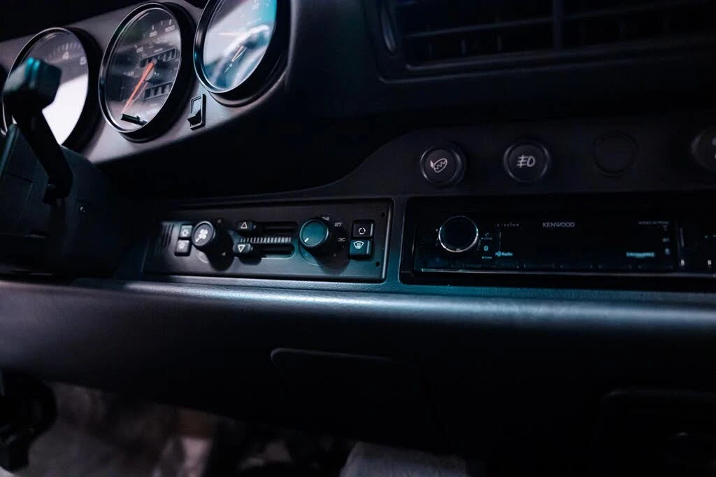 1995 Porsche 993 Carrera - Image 27 of 29
