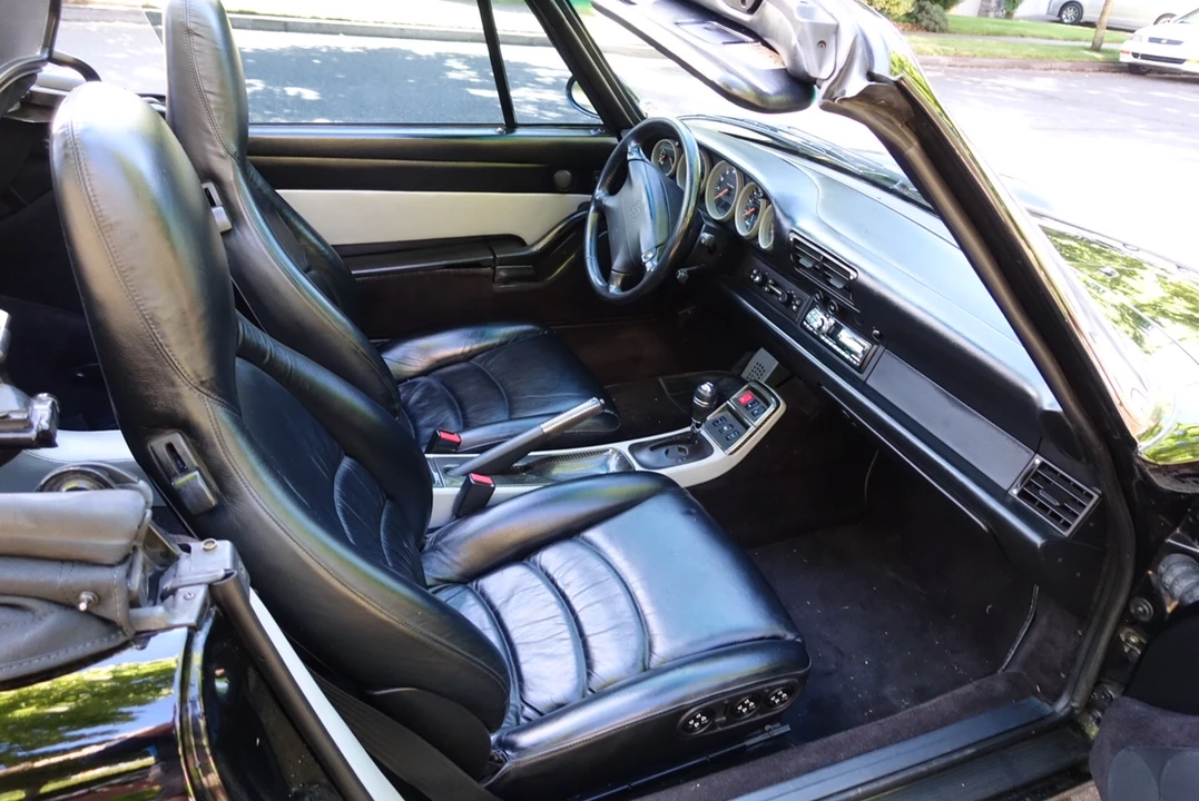 1995 Porsche 993 Carrera - Image 24 of 31