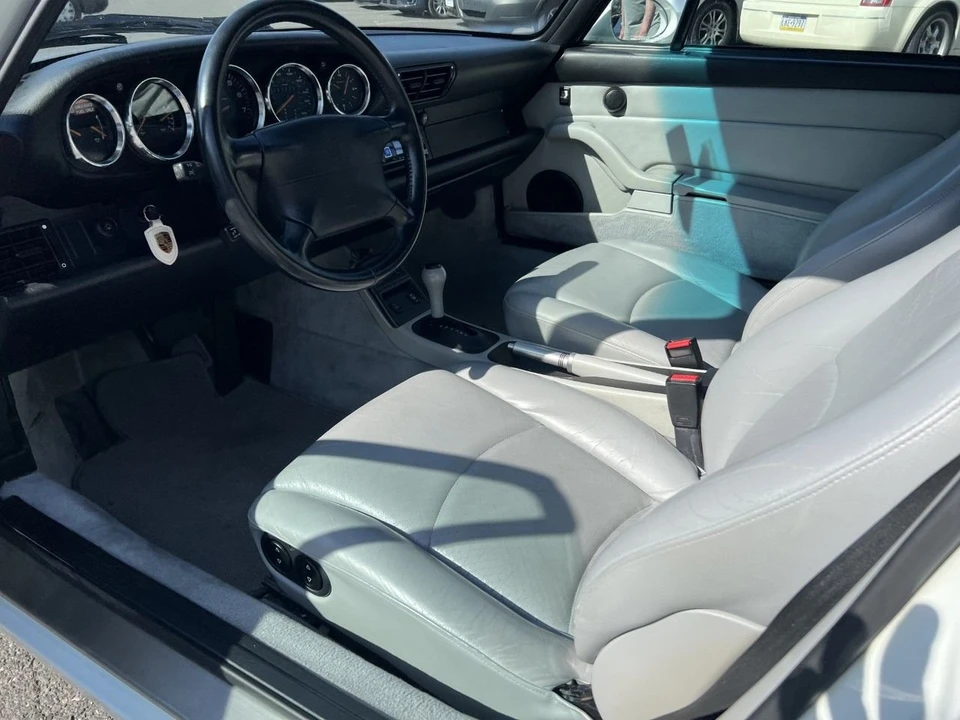 1995 Porsche 993 Carrera - Image 10 of 16