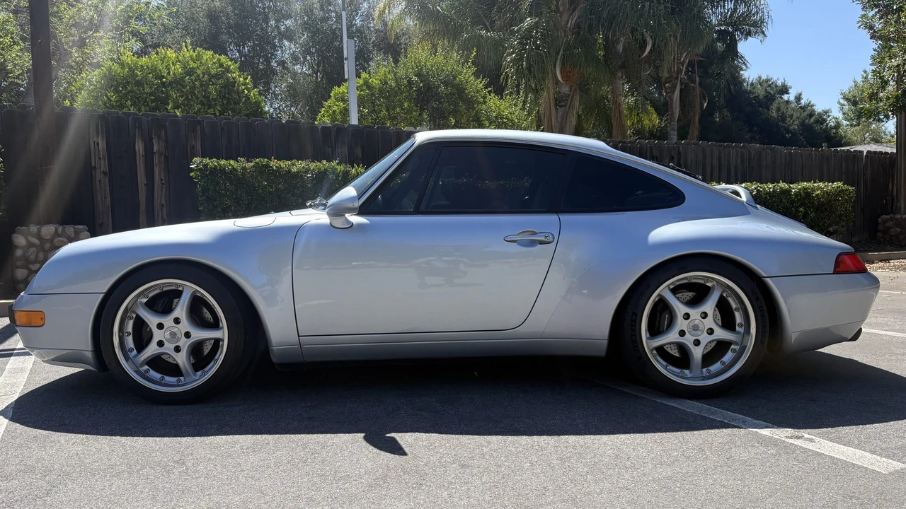 1995 Porsche 993 Carrera - Image 8 of 31