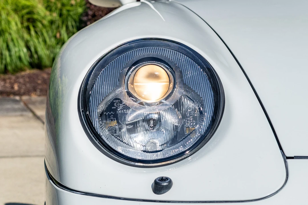1995 Porsche 993 Carrera - Image 12 of 31
