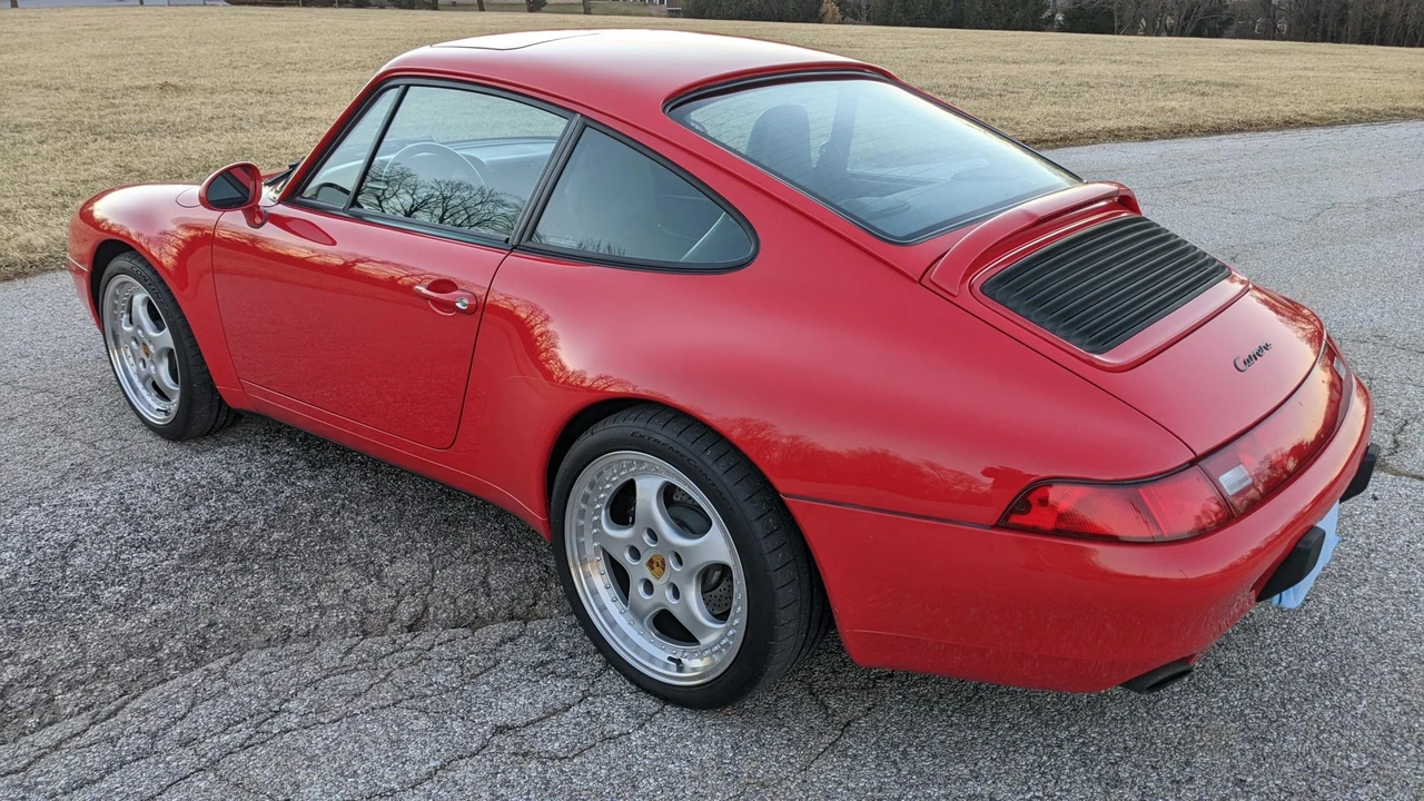 1995 Porsche 993 Carrera - Image 17 of 31