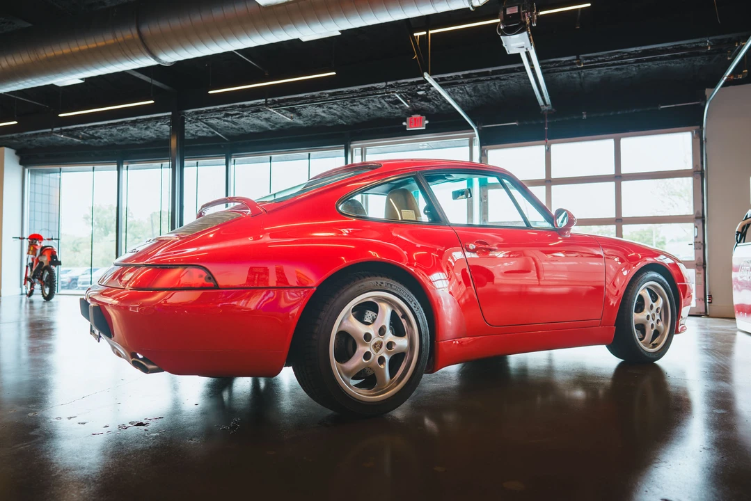 1995 Porsche 993 Carrera - Image 15 of 31