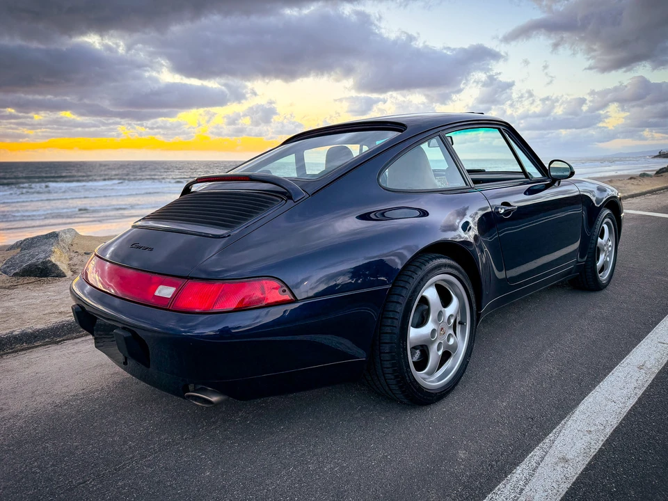 1995 Porsche 993 Carrera - Image 13 of 31