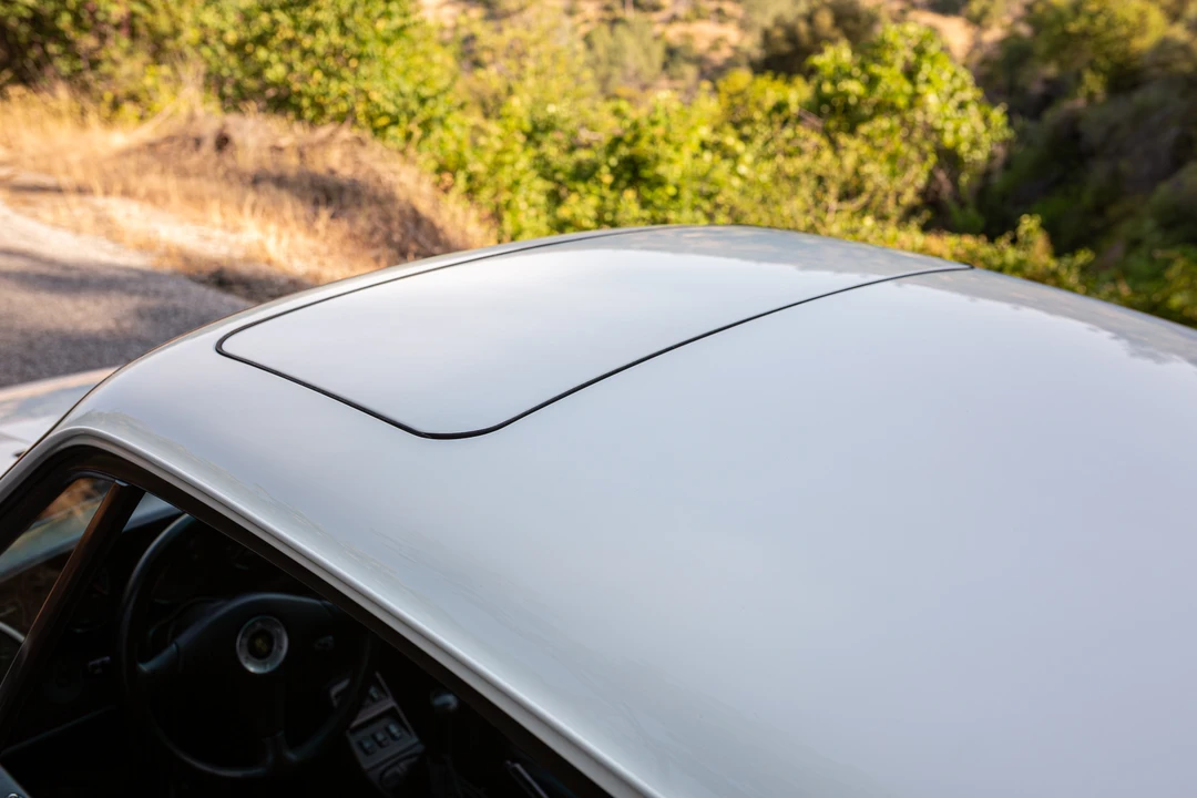 1995 Porsche 993 Carrera - Image 24 of 31