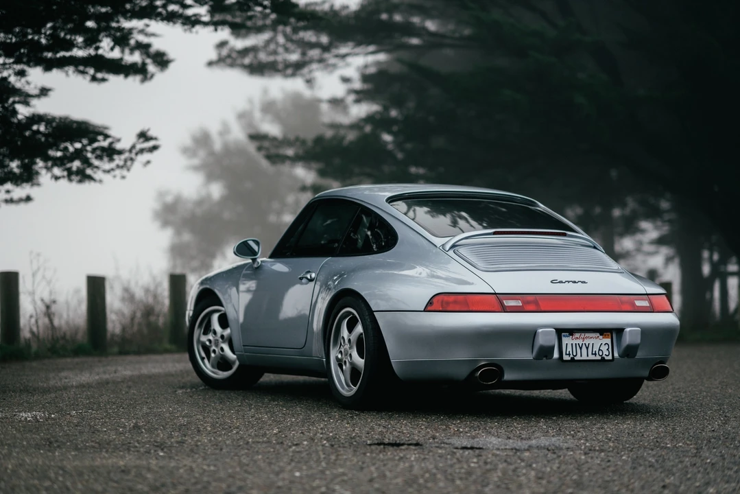 1995 Porsche 993 Carrera - Image 10 of 31