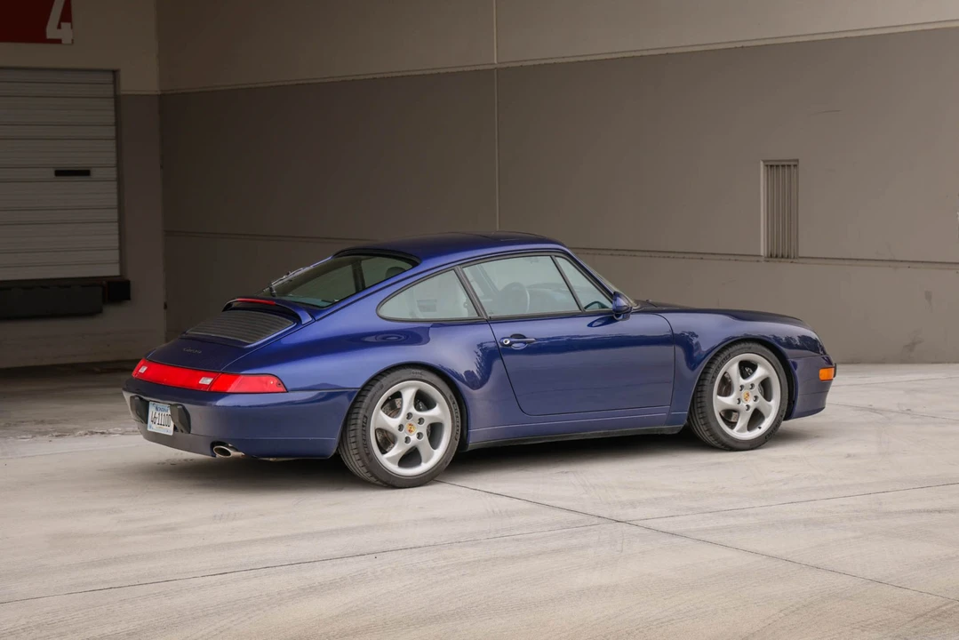 1995 Porsche 993 Carrera - Image 12 of 31