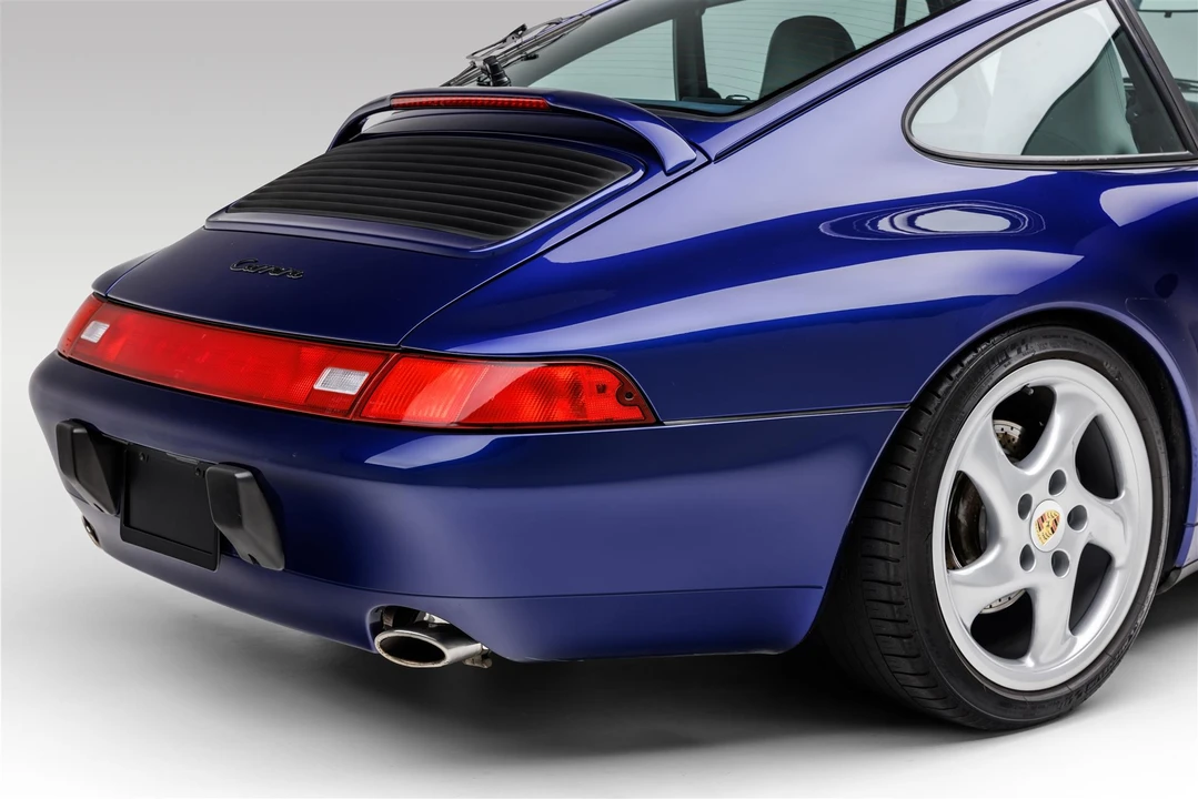 1995 Porsche 993 Carrera - Image 24 of 31