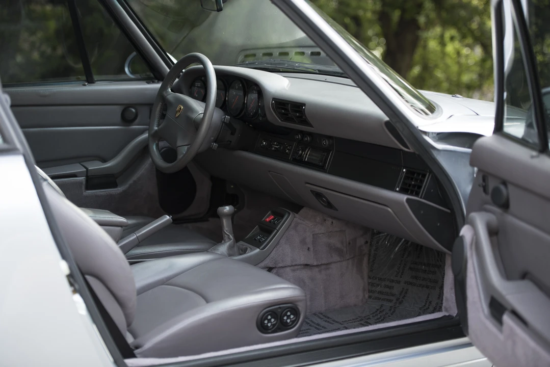 1995 Porsche 993 Carrera - Image 24 of 31