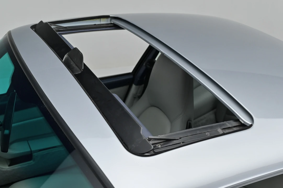1995 Porsche 993 Carrera - Image 17 of 31